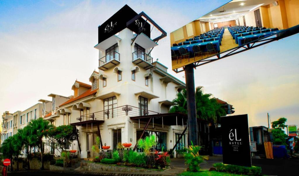 El Hotel Malang Exterior photo